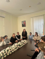 "Konstitusiya və Suverenlik İli" çərçivəsində "Ümummilli Lider Heydər Əliyev və Müstəqil Azərbaycanın ilk Konstitusiyası" mövzusunda tədbir keçirilmişdir