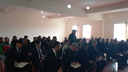 Rayon İcra Hakimiyyətinin başçısı Novruz Novruzov növbəti səyyar qəbulunu Böyük Həmyə kənd sakinləri ilə keçirmişdir