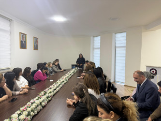 “Konstitusiya və Suverenlik İli” çərçivəsində “Erkən nigaha qarşı birlikdə mübarizə” mövzusunda tədbir keçirilmişdir