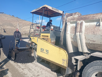 Şəhərin Səttar Xeyrullayev küçəsinə asfalt örtüyü verilərək təmir edilmişdir