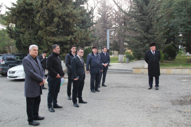 Azərbaycan Respublikasının Prezidenti cənab İlham Əliyevin tapşırığı ilə Siyəzən rayonuna Gəncə avtomobil zavodunda istehsal edilən məişət tullantıları daşıyan yük avtomobili təqdim olunmuşdur