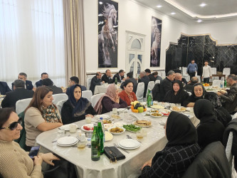 12 dekabr - Ümummilli Lider Heydər Əliyevin anım günü ilə əlaqədar Siyəzəndə ehsan mərasimi təşkil olunmuşdur