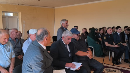 Eynibulaq kənd sakinləri ilə səyyar qəbul keçirilmişdir