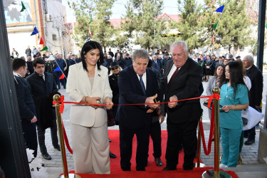Siyəzən şəhərinin mərkəzində yerləşən “Green Hospital” tibb müəssisəsinin açılış mərasimi keçirilmişdir
