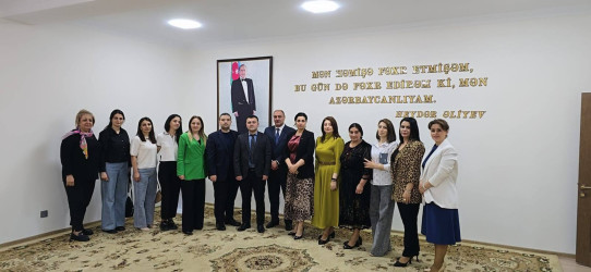 Zərifə Əziz qızı Əliyevanın anadan olmasının 102-ci ildönümünə həsr olunan dəyirmi masa təşkil olunmuşdur