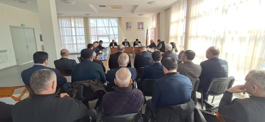 “Quşçuluq sahəsində mövcud imkanlar, çətinliklər və perspektivlər” mövzusuna həsr olunmuş dəyirmi masa təşkil edilmişdir