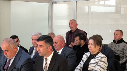 Növbəti səyyar qəbul Mərkəzi Kitabxananın inzibati binasında, Siyəzən şəhər sakinləri ilə keçirilmişdir