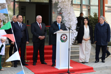 Siyəzən şəhərinin mərkəzində yerləşən “Green Hospital” tibb müəssisəsinin açılış mərasimi keçirilmişdir
