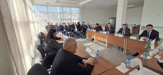 “Quşçuluq sahəsində mövcud imkanlar, çətinliklər və perspektivlər” mövzusuna həsr olunmuş dəyirmi masa təşkil edilmişdir