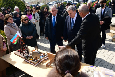 Novruz bayramı münasibətilə möhtəşəm tədbir və eyni gündə dahi Azərbaycan dramaturqu Cəfər Cabbarlının ayaqüstü abidəsinin yeni məkanda təqdimatı keçirilmişdir
