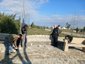 Siyəzən şəhərindəki Qlobus abidəsinin ətrafında abadlıq işləri davam etdirilir