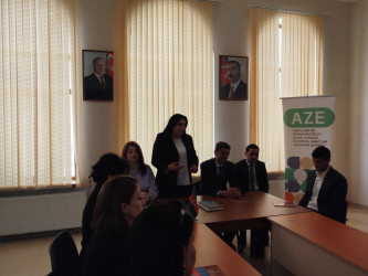 “Konstitusiya və Suverenlik İli” çərçivəsində “Ümummilli Lider Heydər Əliyev müstəqil Azərbaycan Konstitusiyasının müəllifidir”mövzusunda dəyirmi masa keçirililmişdir
