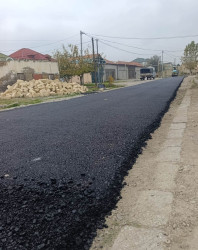 Şəhərin Heydər Əliyev küçəsinə asfalt örtüyü verilərək təmir edilmişdir