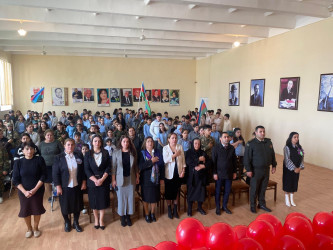 8 Noyabr – Zəfər Günü ilə əlaqədar Siyəzən şəhər 1 saylı tam orta ümumtəhsil məktəbində tədbir keçirilmişdir