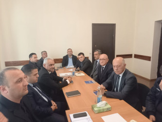 Qum-çınqıl karxanalarının fəaliyyətinin ətraflı araşdırılması və qanunamüvafiq tədbirlərin görülməsi məqsədilə yaradılmış komissiyanın ilk iclası keçirilmişdir