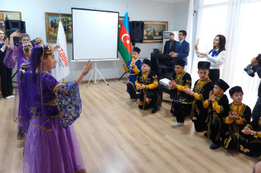 2 aprel - Dünya Autizm Məlumatlandırma Gününə həsr olunmuş “Dünyamın rəngləri” adlı Elmi konfrans təşkil edilmişdir