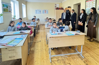 Siyəzən şəhər İnteqrasiya təlimli internat tipli gimnaziyada təhsil alan uşaqların dərsə davamiyyəti, təlim-tərbiyyə işinin təşkili və öyrəndikləri peşələrin istehsalata tətbiqinin mənimsənilməsi vəziyyəti ilə tanış olunmuşdur