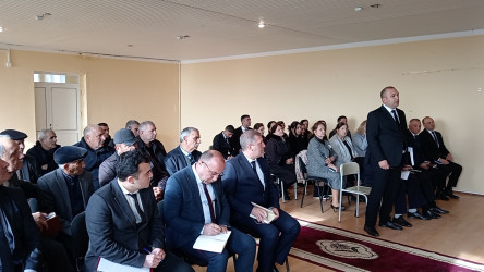 Rayon İcra Hakimiyyətinin başçısı Novruz Novruzov növbəti səyyar qəbulunu Eynibulaq kənd sakinləri ilə keçirmişdir