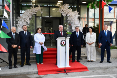 Siyəzən şəhərinin mərkəzində yerləşən “Green Hospital” tibb müəssisəsinin açılış mərasimi keçirilmişdir