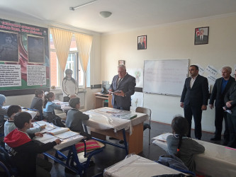 Siyəzən Rayon İcra Hakimiyyətinin başçısı Novruz Novruzov Siyəzən rayonunun Gilgilçay qəsəbəsində olmuşdur
