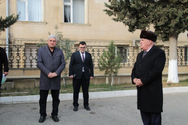 Azərbaycan Respublikasının Prezidenti cənab İlham Əliyevin tapşırığı ilə Siyəzən rayonuna Gəncə avtomobil zavodunda istehsal edilən məişət tullantıları daşıyan yük avtomobili təqdim olunmuşdur